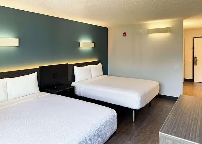 Motel 6-Carson, Ca (Adults Only)